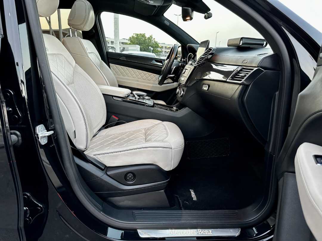 Car Image 2017 MERCEDES GLE CLASS 63S