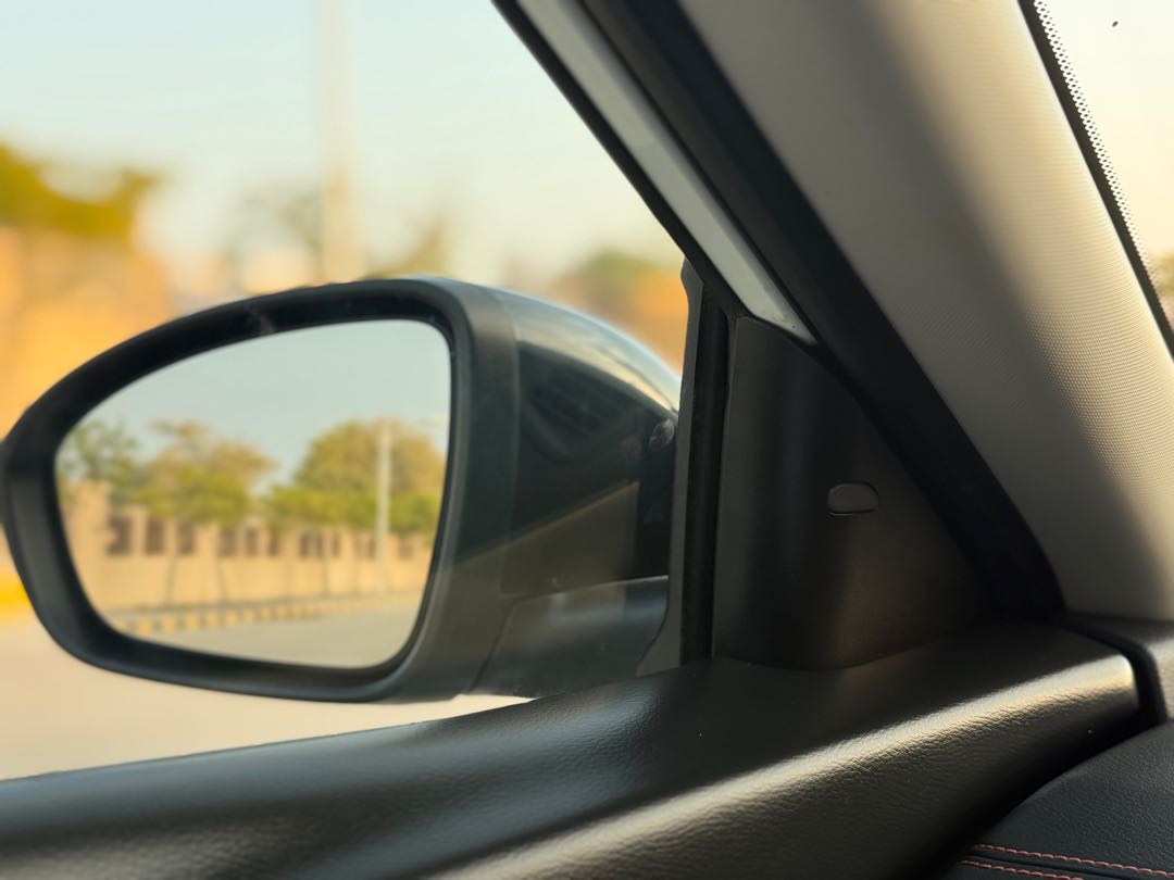Car Image 2019 NISSAN ALTIMA SR