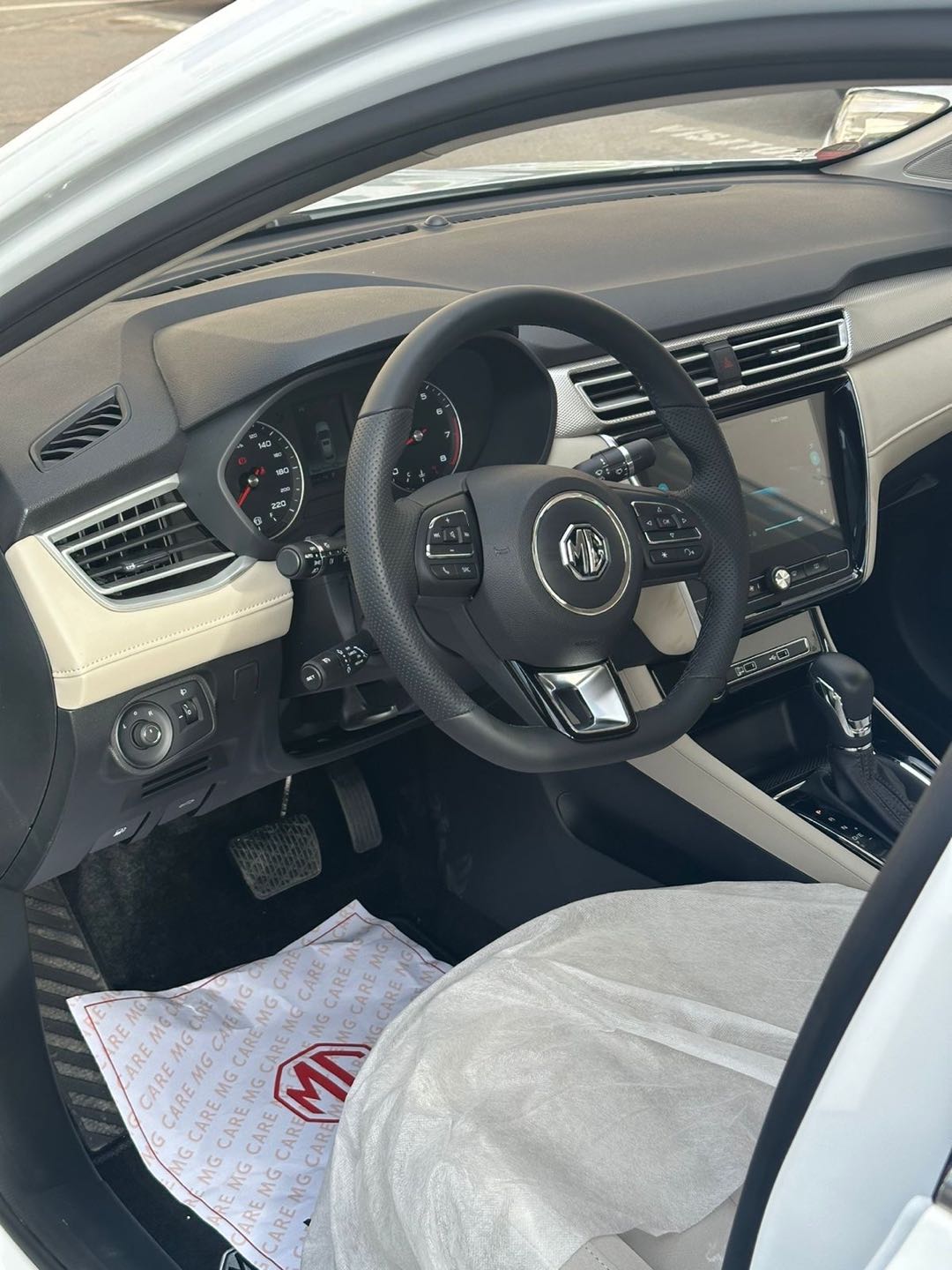 أم جي ZS 2024