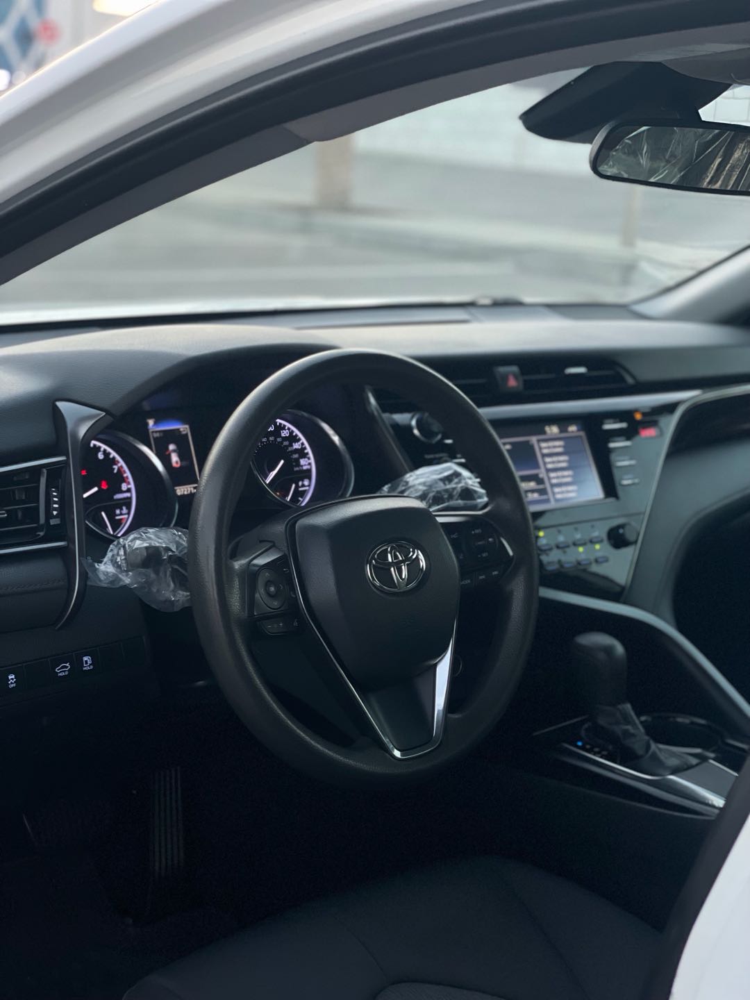 Car Image 2019 TOYOTA CAMRY LE