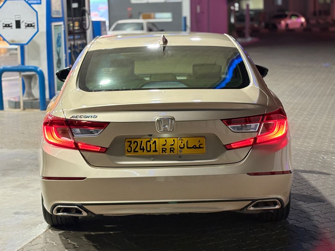 Car Image 2018 HONDA ACCORD LX Sport