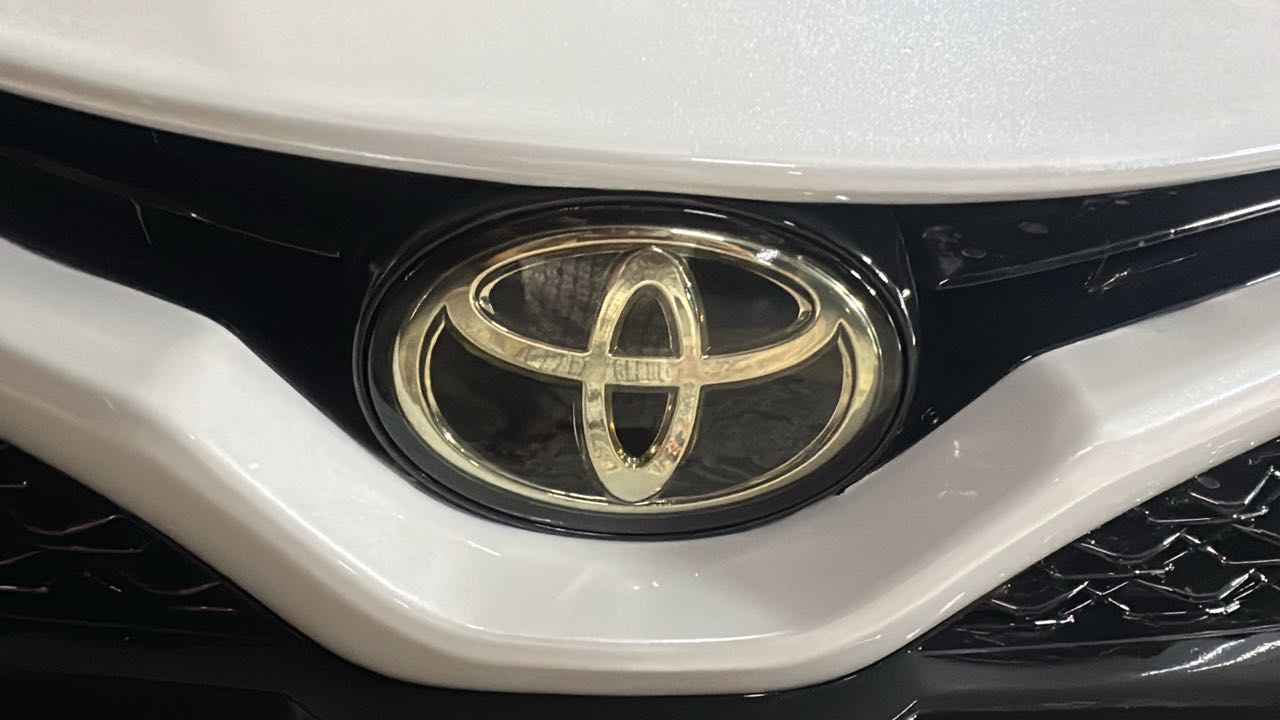 Car Image 2018 TOYOTA CAMRY XSE