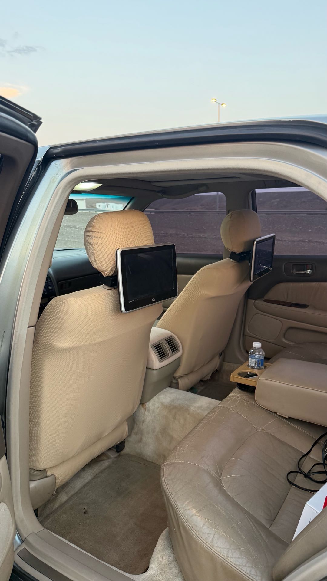 Car Image 1996 LEXUS LS 400