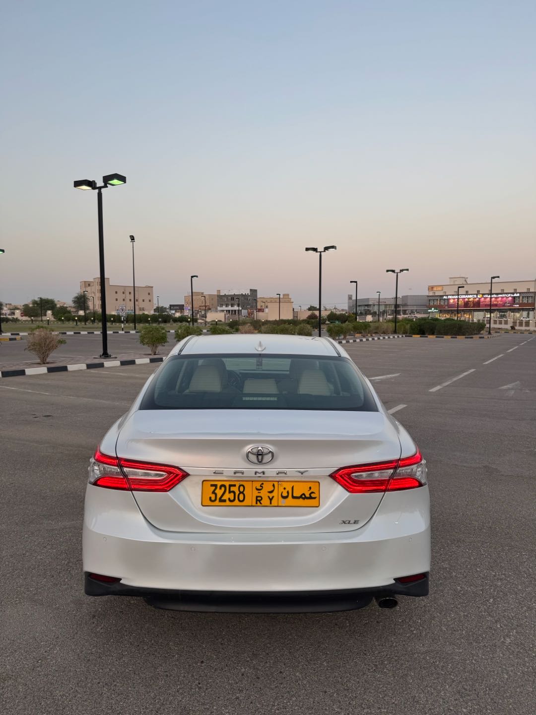 Car Image 2018 TOYOTA CAMRY XLE