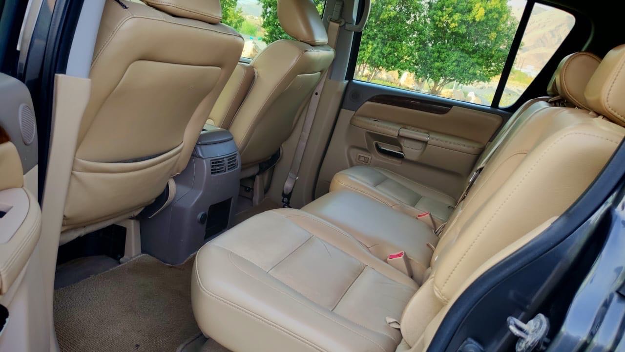 Car Image 2010 NISSAN ARMADA 