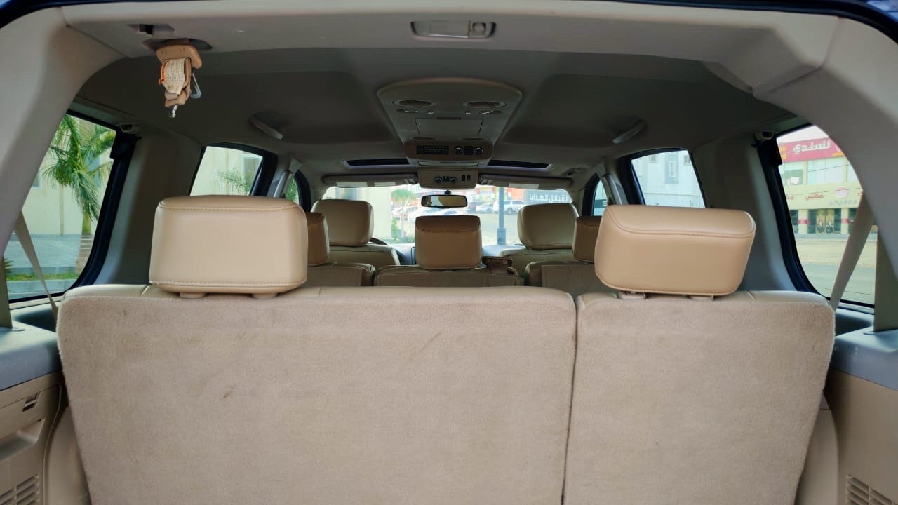 Car Image 2010 NISSAN ARMADA 