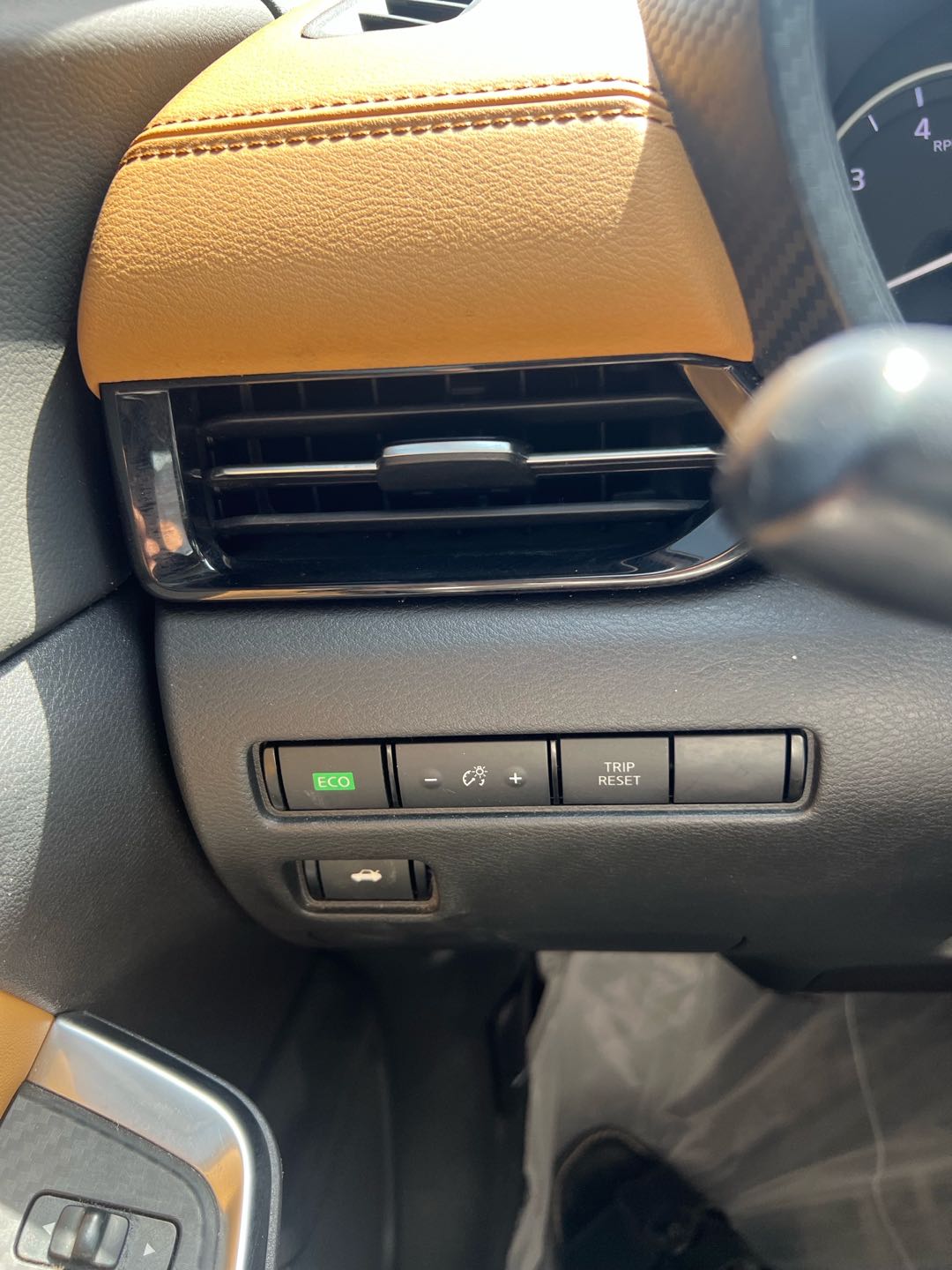 Car Image 2020 NISSAN SENTRA SV