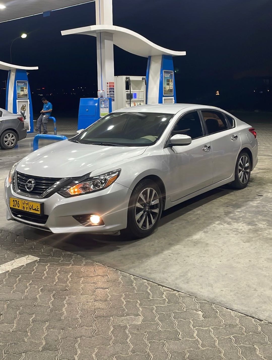 Car Image 2017 NISSAN ALTIMA SV