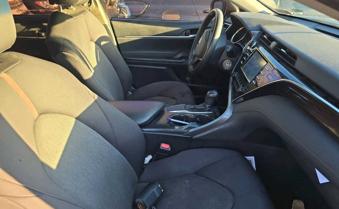 Car Image 2018 TOYOTA CAMRY