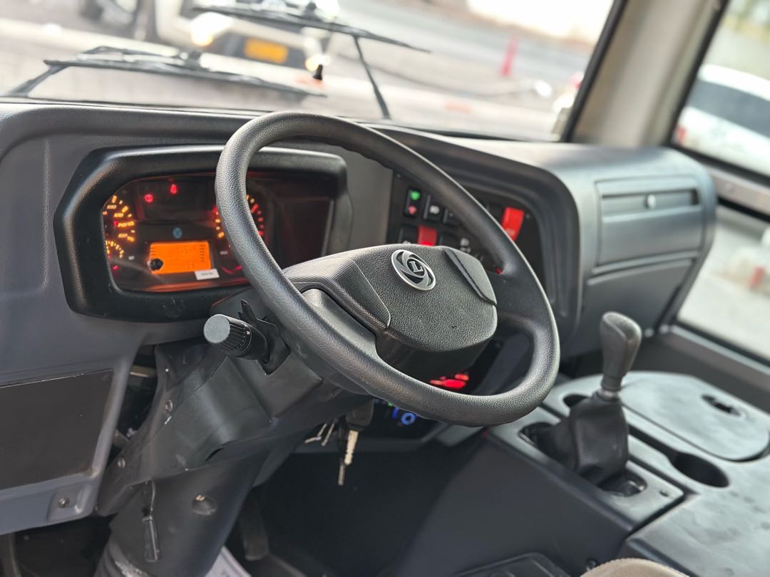 Car Image 2025 ASHOK LEYLAND OYSTER 