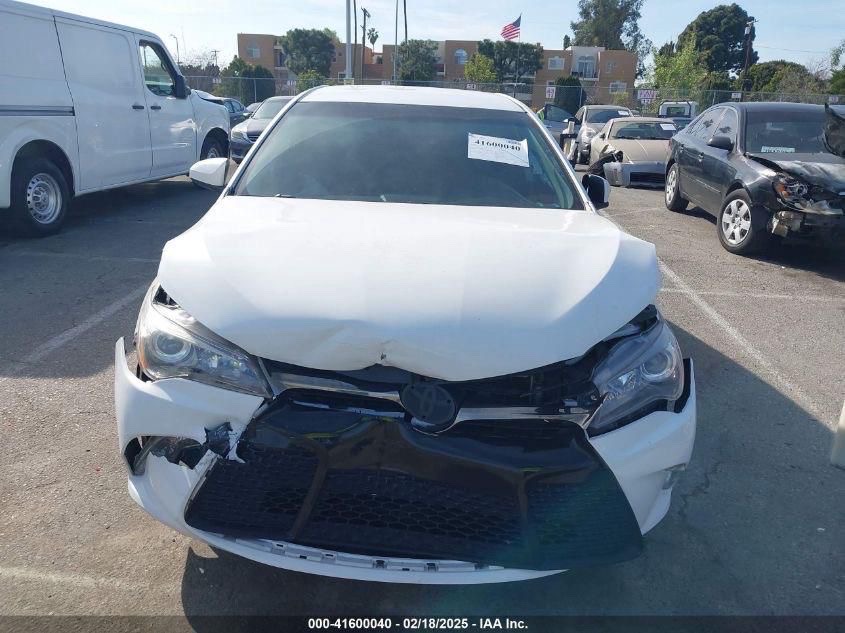 Car Image 2017 TOYOTA CAMRY