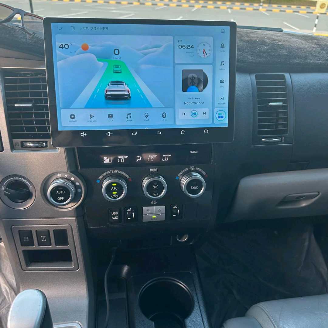 Car Image 2016 TOYOTA SEQUOIA 
