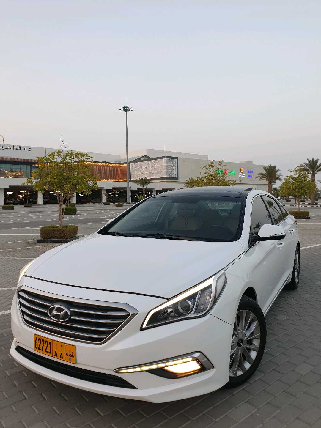 Car Image 2017 HYUNDAI SONATA LIMITED