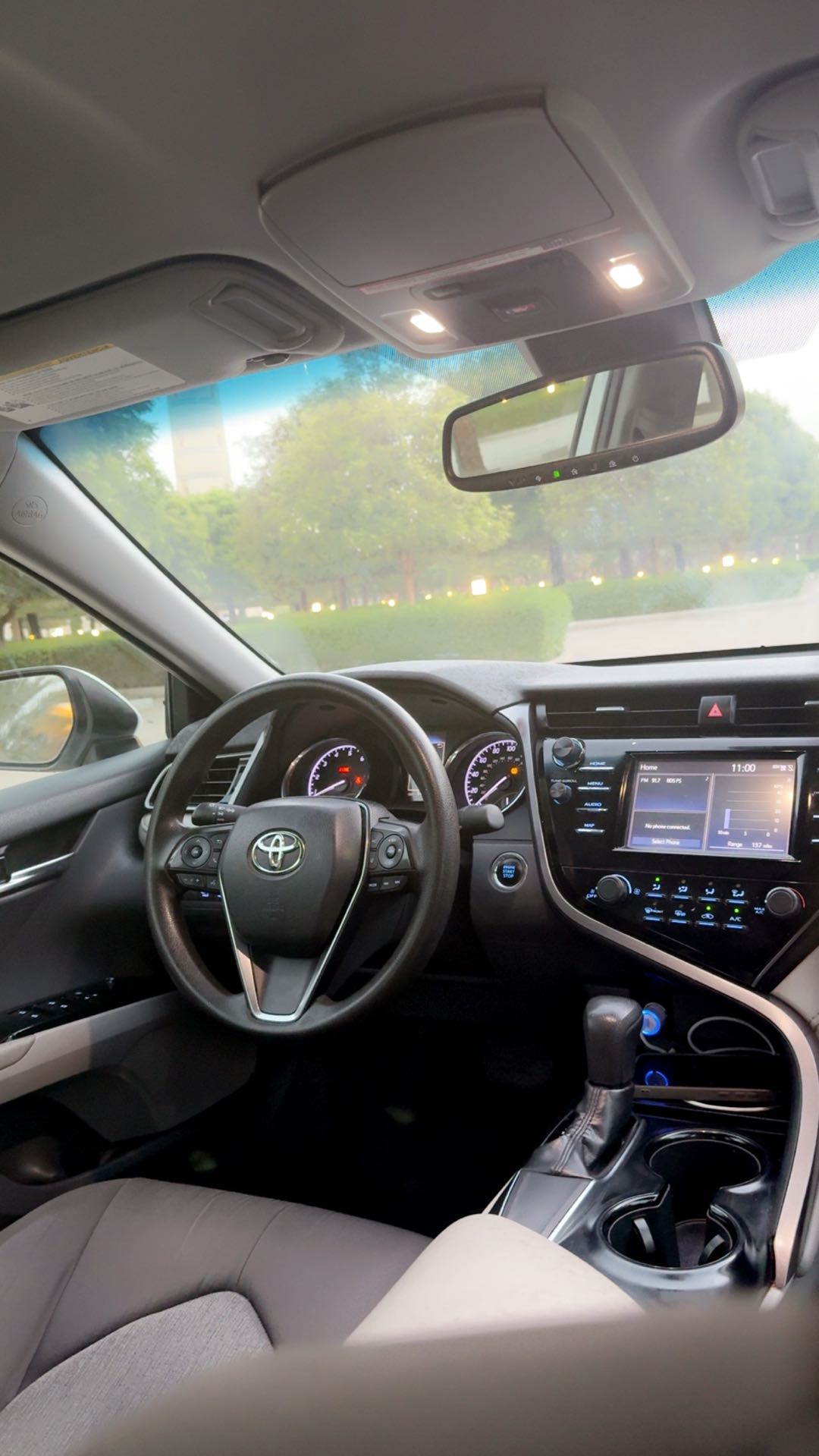 Car Image 2019 TOYOTA CAMRY LE