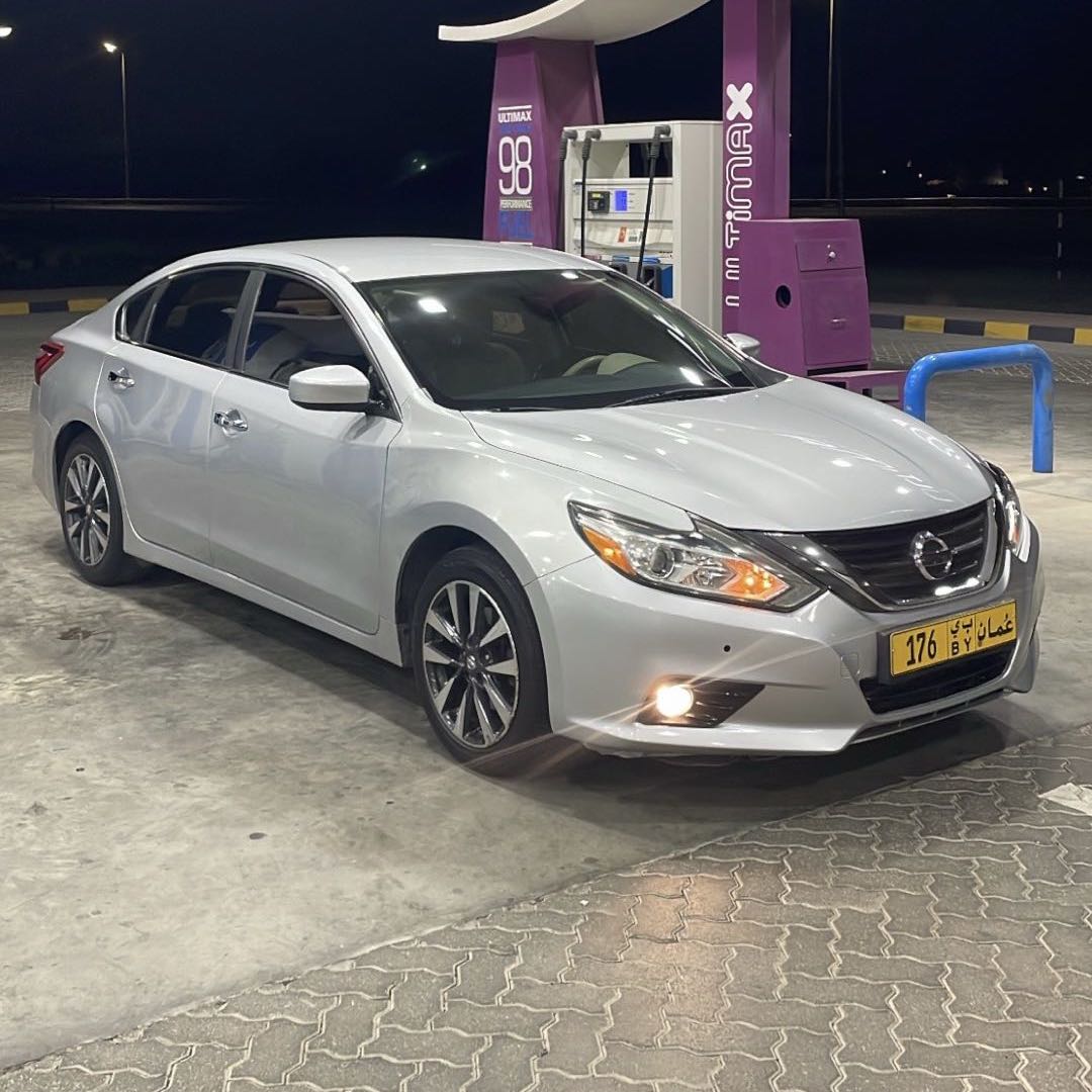 Car Image 2017 NISSAN ALTIMA SV