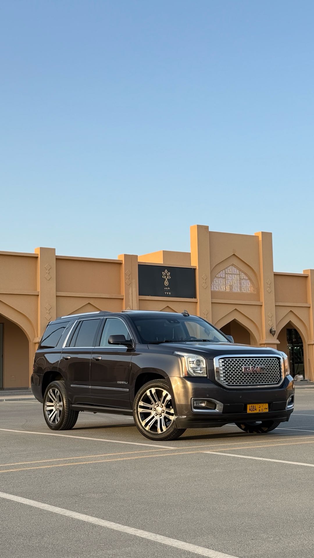 Car Image 2017 GMC YUKON DENALI