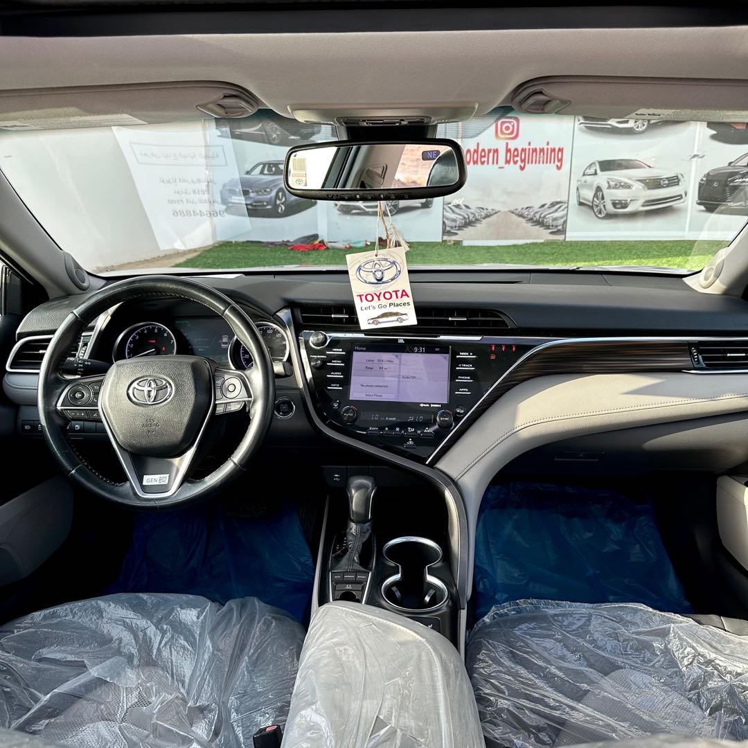 Car Image 2018 TOYOTA CAMRY XLE