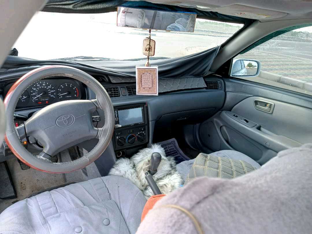 Car Image 2001 TOYOTA CAMRY LE