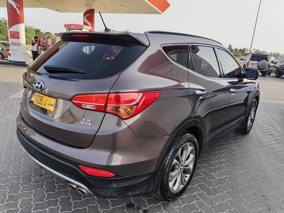 Car Image 2014 HYUNDAI SANTA FE 