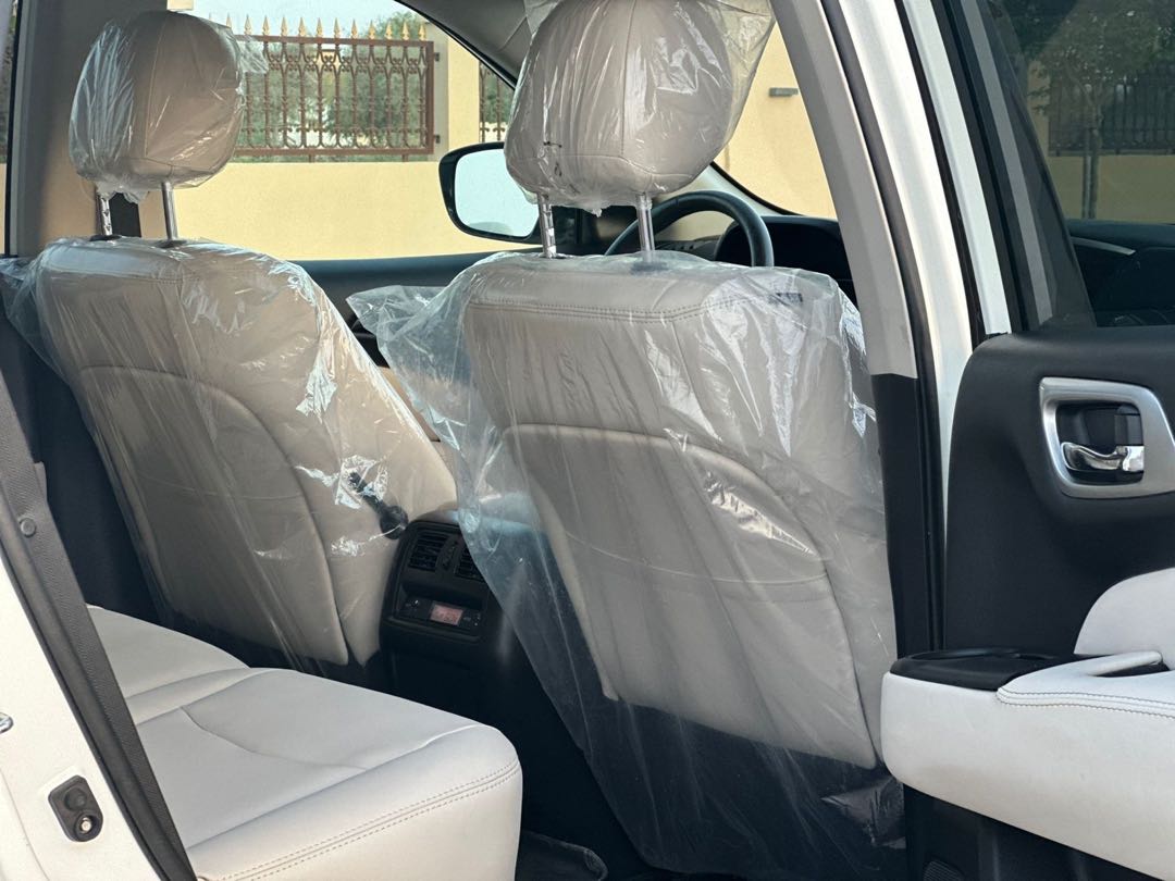 Car Image 2017 NISSAN PATHFINDER SV