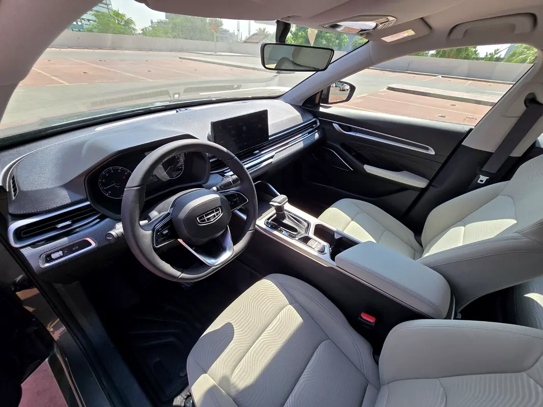 GEELY EMGRAND 7 2026
