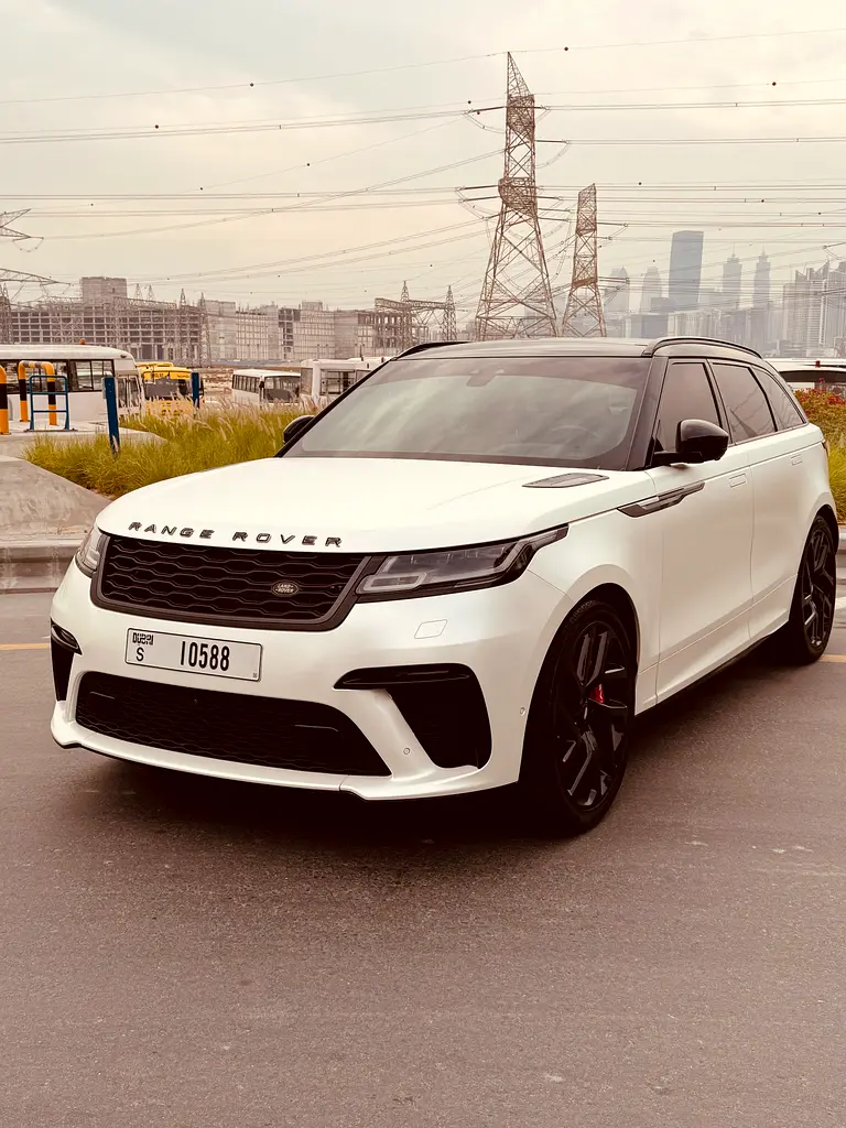 لاند روفر فيلار 2021