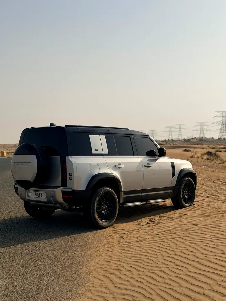 LAND ROVER DEFENDER 2024