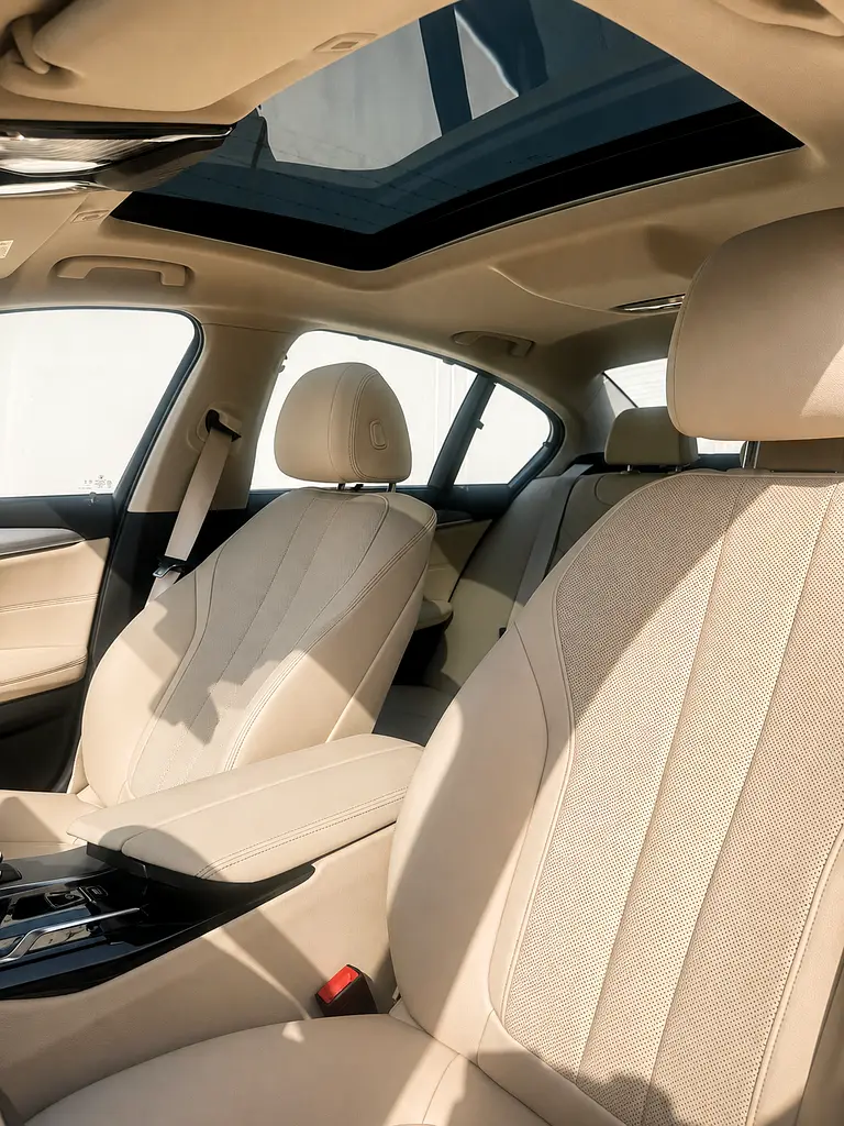 BMW 5 SERIES 2023