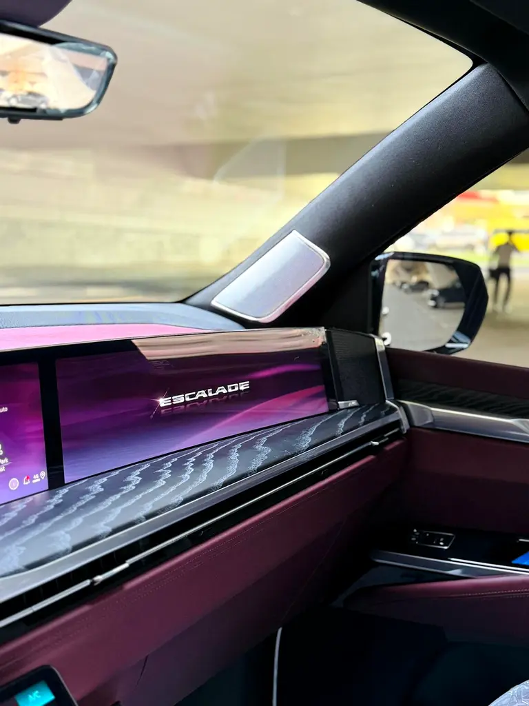 CADILLAC ESCALADE 2026