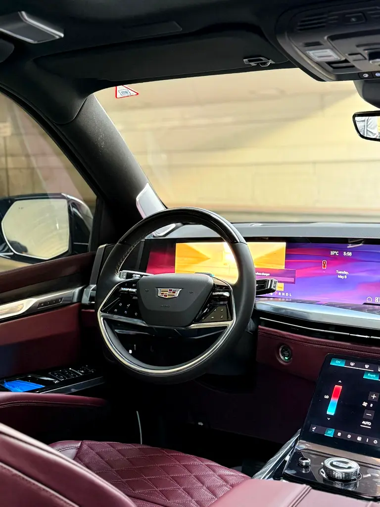 CADILLAC ESCALADE 2026