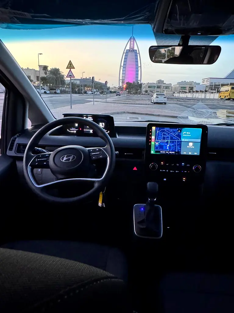 HYUNDAI STARIA 2025