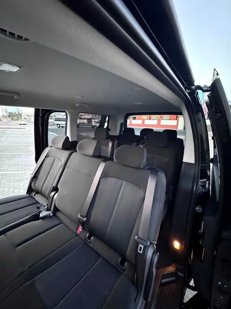 HYUNDAI STARIA 2025