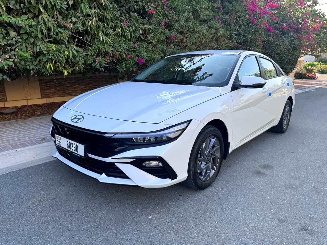 HYUNDAI ELANTRA 2025