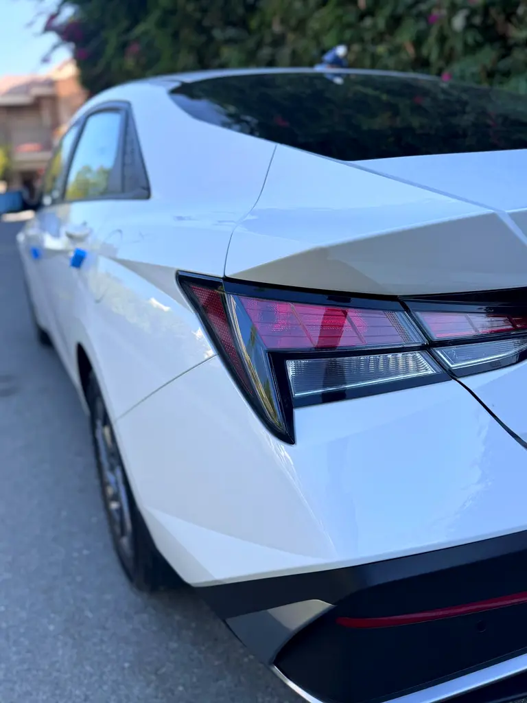 HYUNDAI ELANTRA 2025