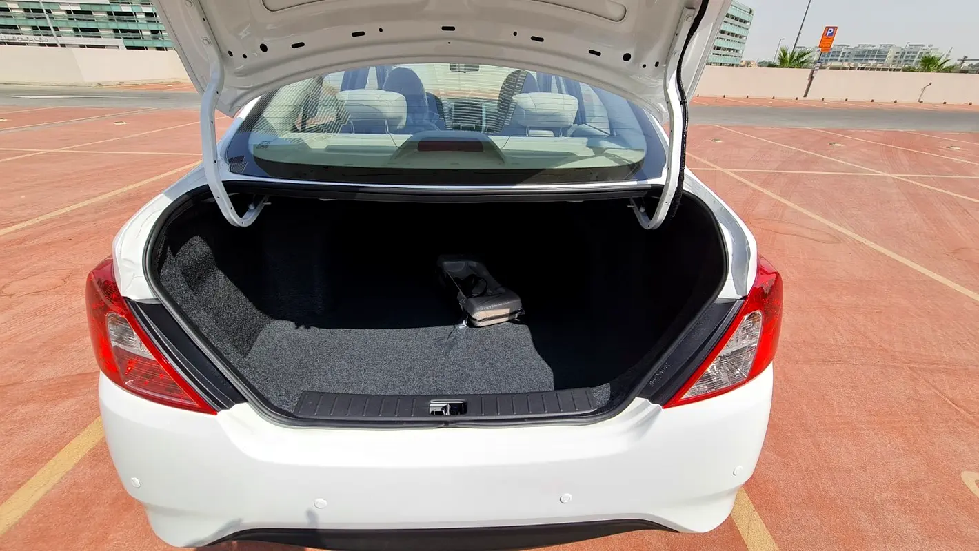 NISSAN SUNNY 2024