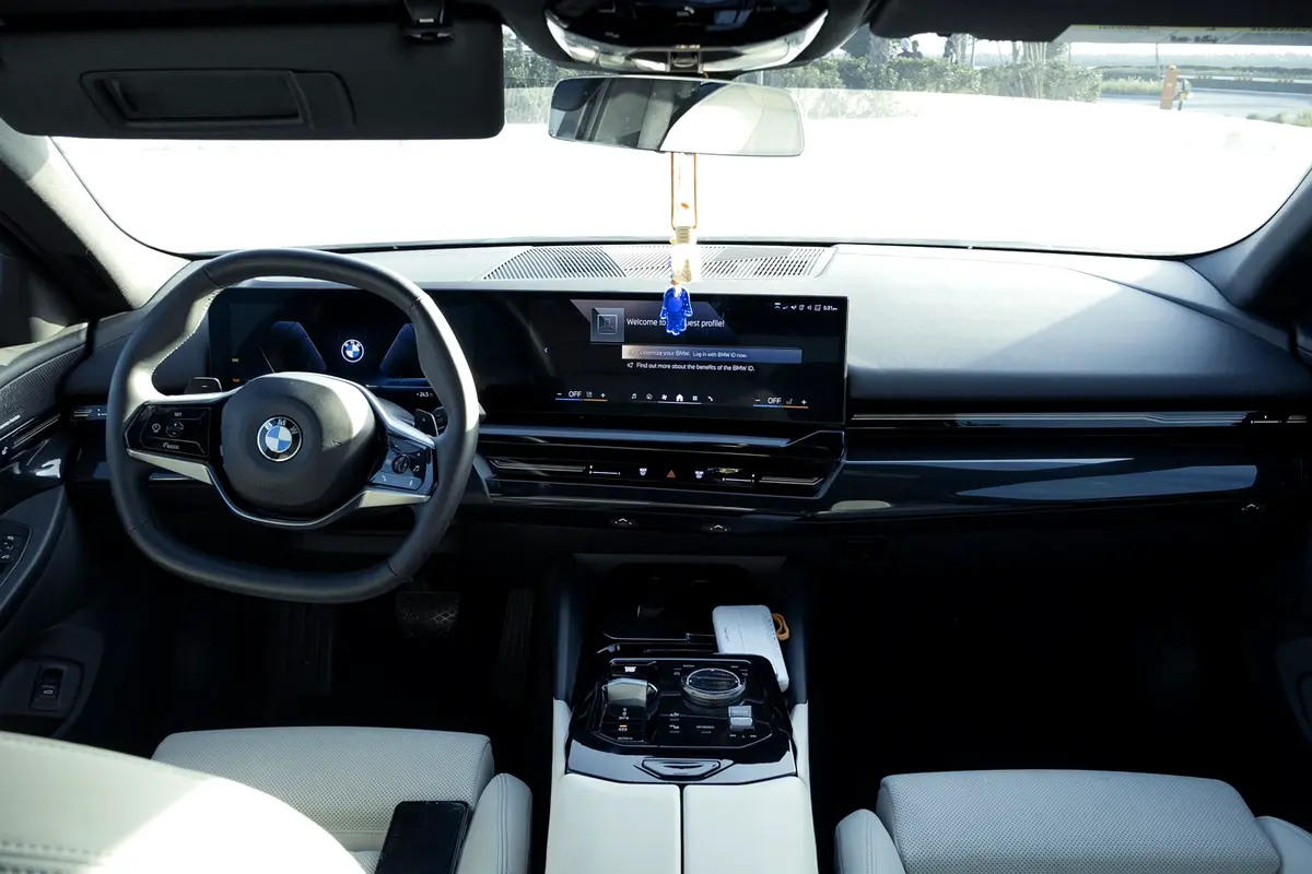 بي أم دبليو 5 SERIES 2024