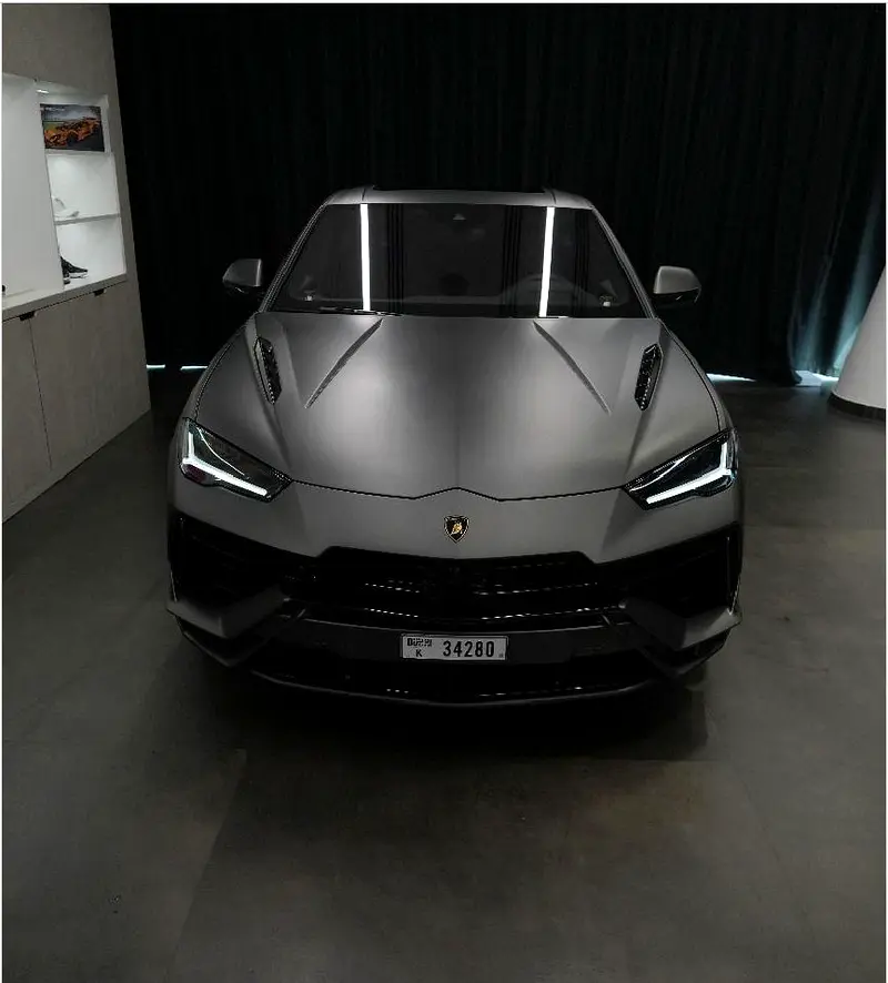 LAMBORGHINI URUS 2024