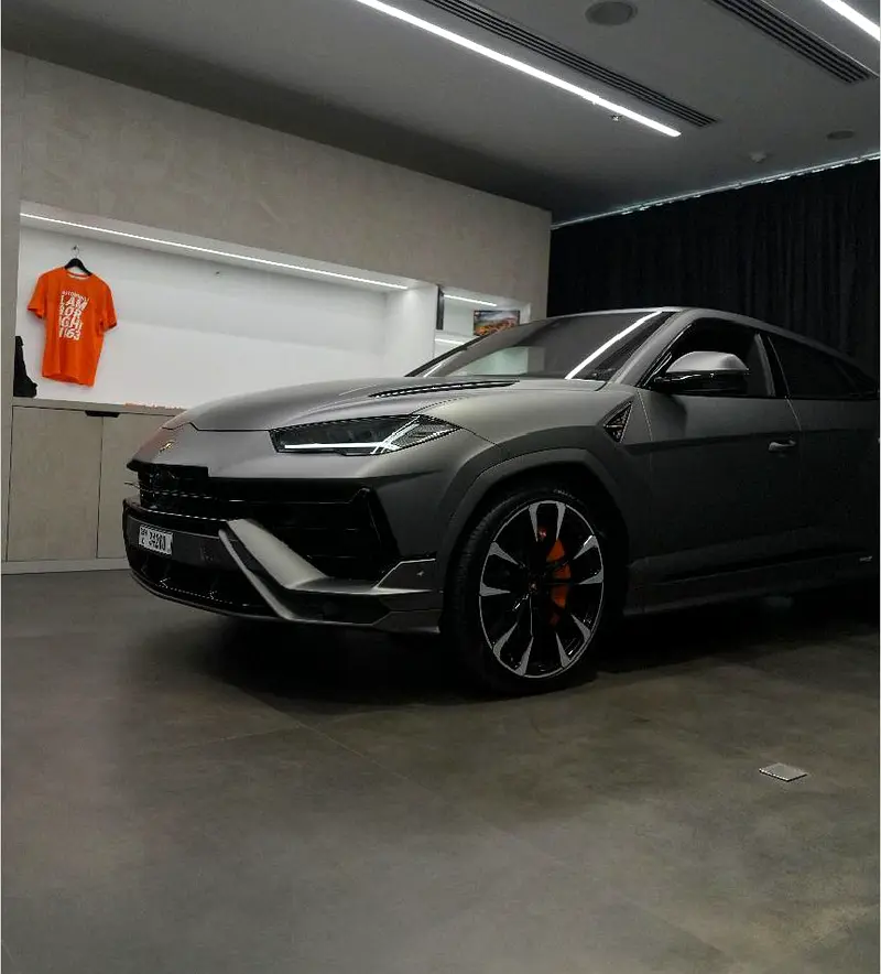 LAMBORGHINI URUS 2024