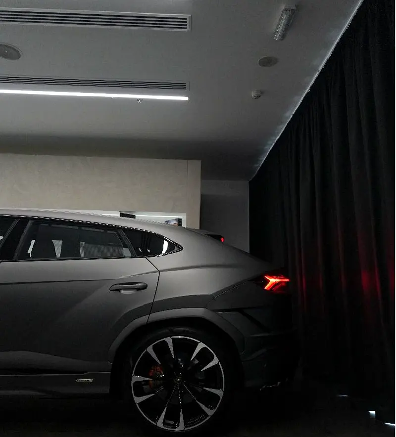 LAMBORGHINI URUS 2024