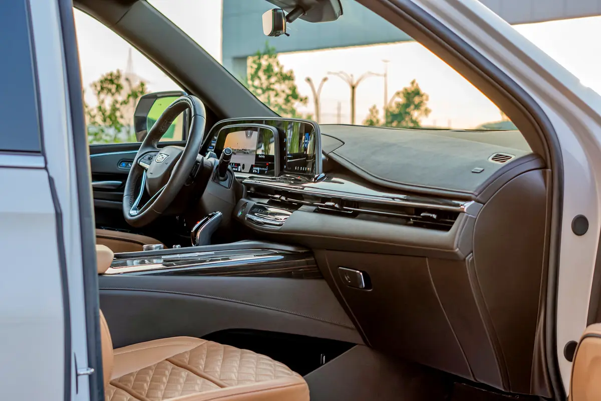 CADILLAC ESCALADE 2024