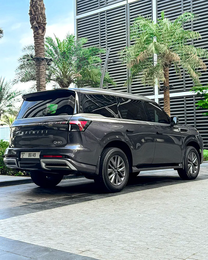 انفينتي QX80 2025