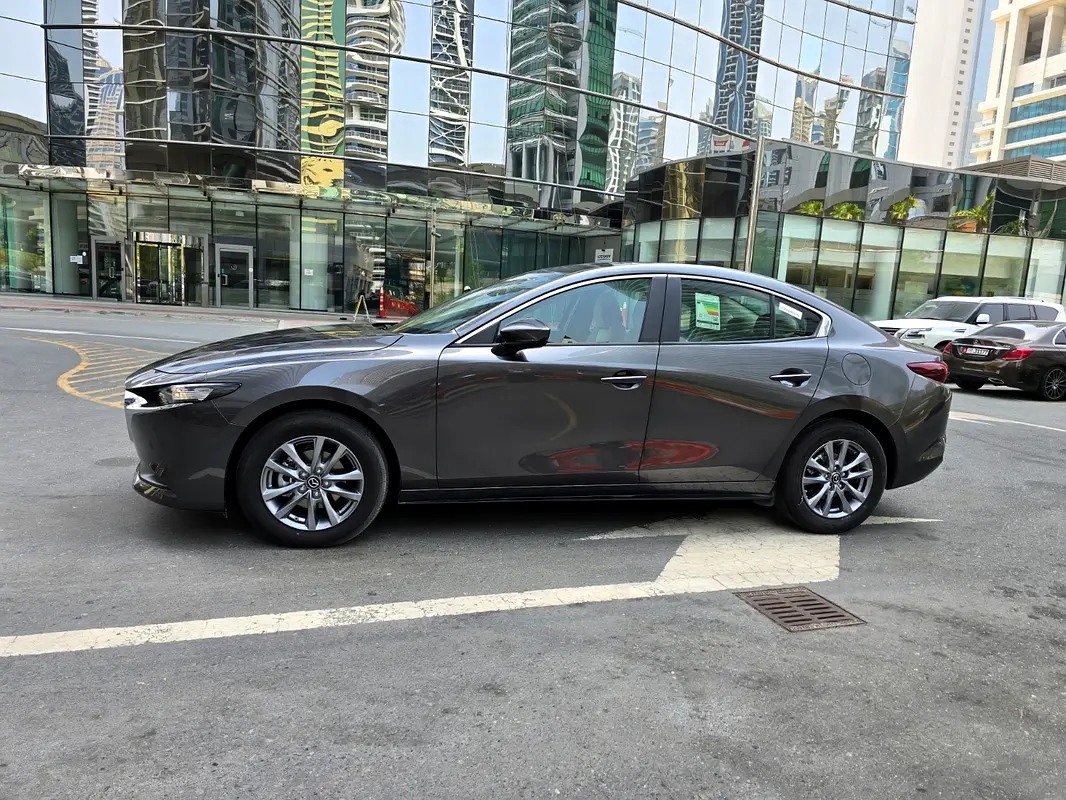 MAZDA 3 2025