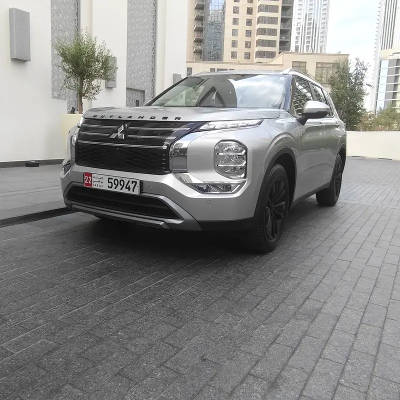 MITSUBISHI OUTLANDER 2026