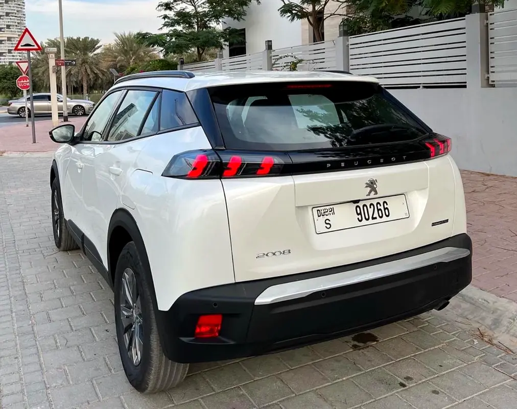 PEUGEOT 2008 2023