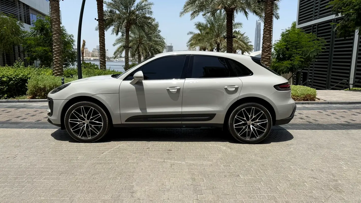 PORSCHE MACAN 2023