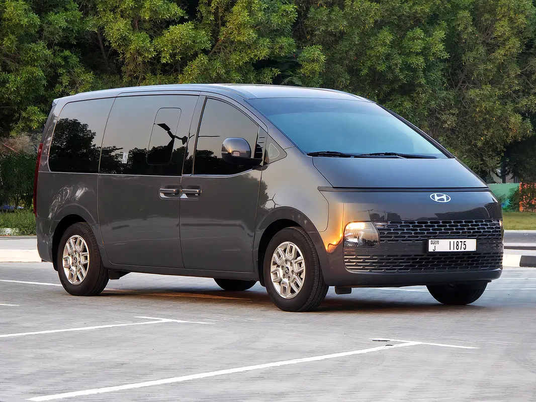 HYUNDAI STARIA 2026