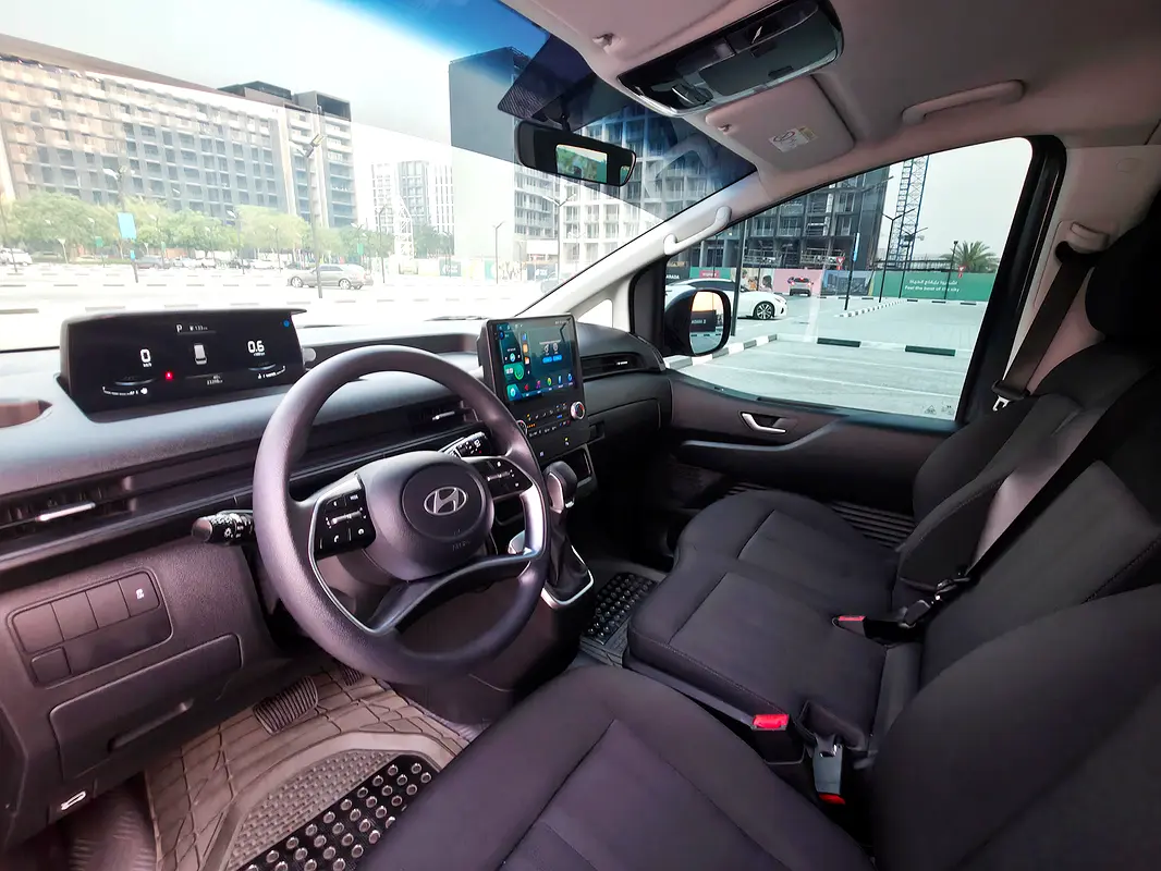 HYUNDAI STARIA 2026
