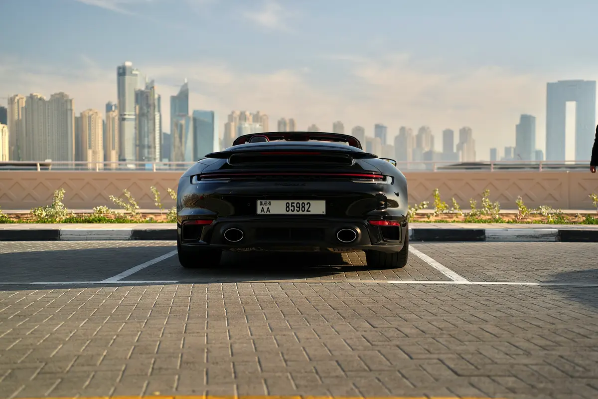 بورش 911 2023