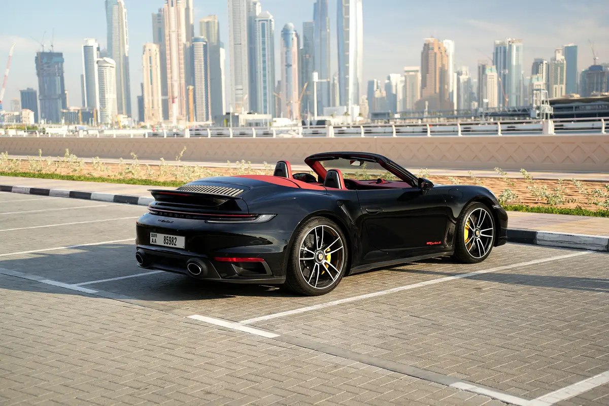 بورش 911 2023