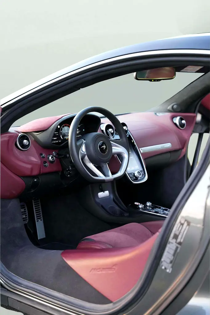 مكلارين GT 2022